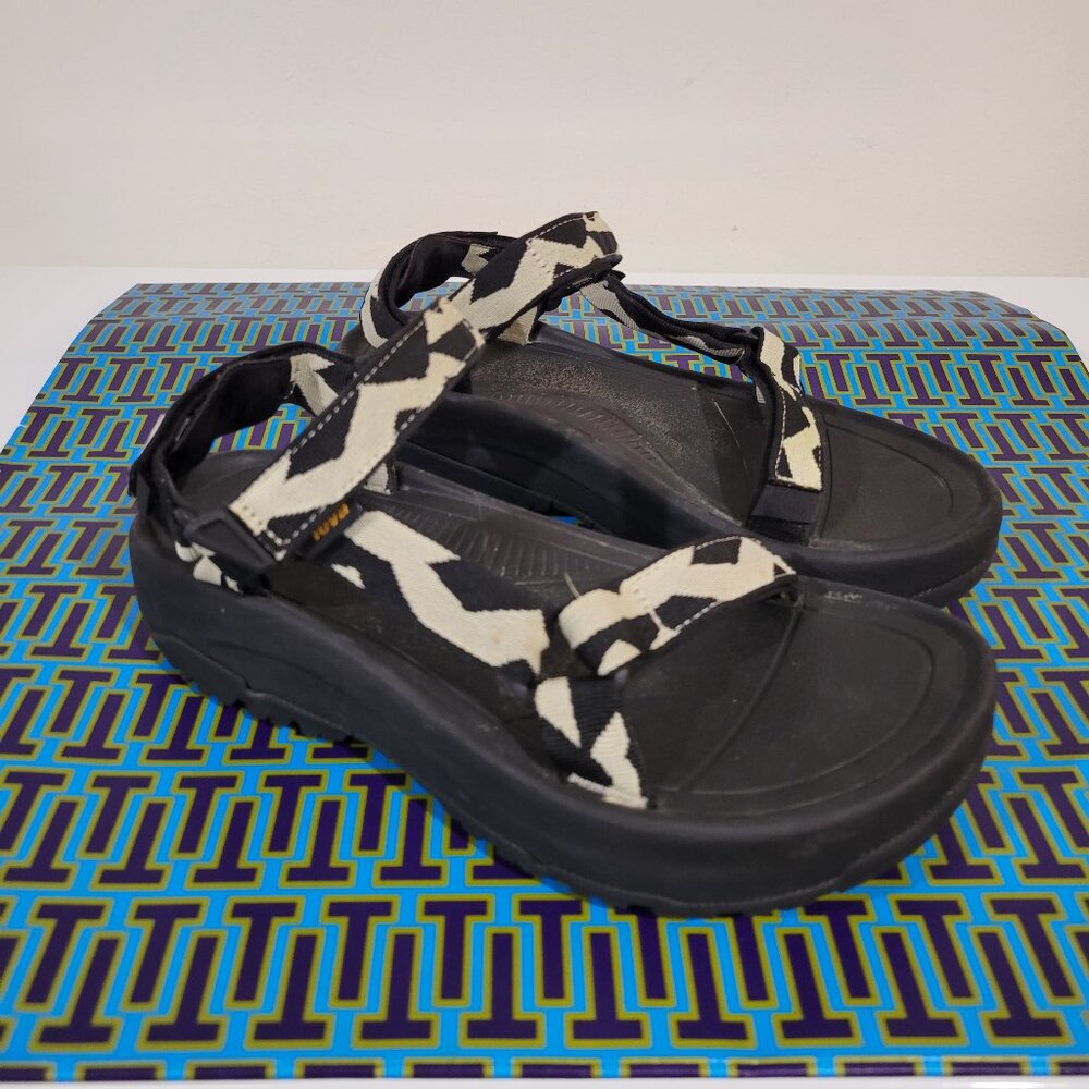 TEVA Platform Sandal Batik Print Size 8.5 Like New